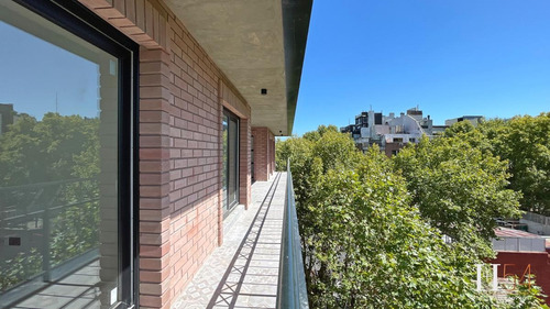 Imagen 9 de 30 de Espectacular Piso De 5 Ambientes Con Balcones Aterrazados!