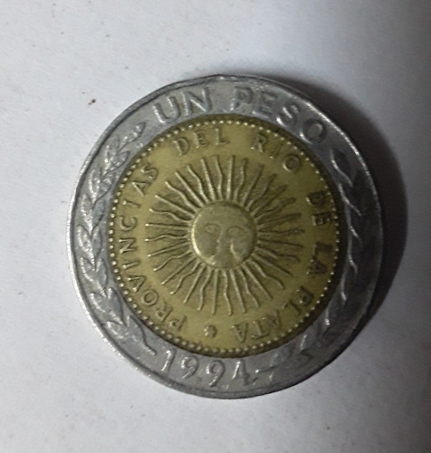 Moneda De Un Peso Argentino Ambos Lados Dibujo Borroso 1994