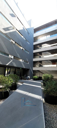 Venta Depto. En Primer Piso. Excelente Ubicación En Ñuñoa