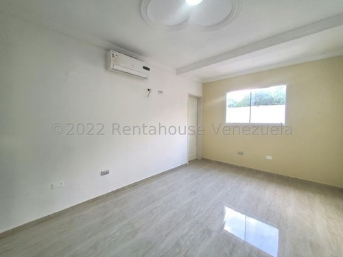 Imagen 11 de 30 de A Estrenar! Lujoso Townhouse Amoblado Resd. Cantarrana Suites Maracay 23-8741 Ejc 04243439046