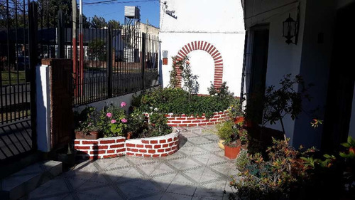 Imagen 3 de 14 de Departamento Tipo Casa En Venta Cond En Lanus Este