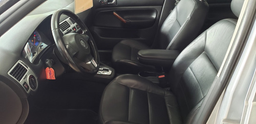 Volkswagen Bora 1.8 Highline T Tiptronic Cuero