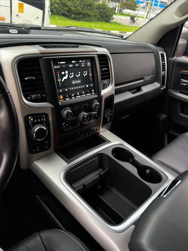 RAM Classic Ram Classic Laramie 5.7 v8 Gasolina 4x4 Aut