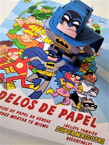 Imagen 3 de 4 de Superhéroes Y Mascotas: ¡más Modelos De Papel!