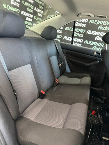 Volkswagen Bora 2.0 Trendline 115cv Tiptronic