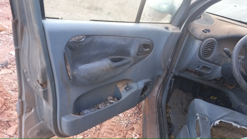 Imagem 15 de 25 de Renault Scenic 1999 2.0 Rxe 5p