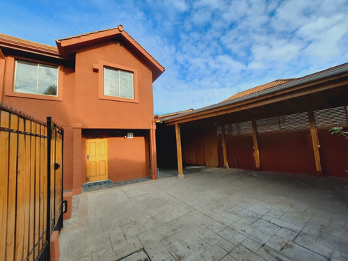 Linda Casa Con Acceso Controlado En Portal Del Bosque, Maipu