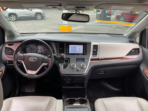 Toyota Sienna 3.5 Limited At