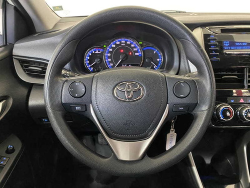 Imagem 11 de 15 de Toyota Yaris Sedan 1.5 Xl