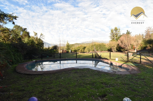 Se Vende Parcela De Agrado Con 3 Casas, Cond. La Rinconada.