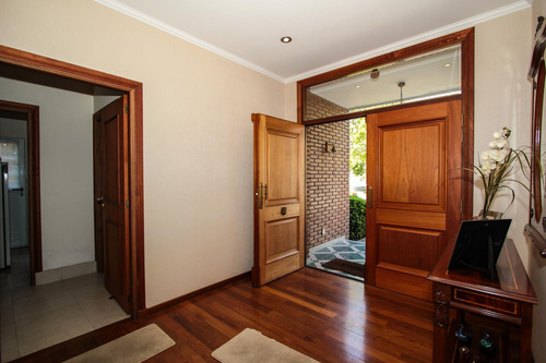 Estupenda Construcción Y Amplitud En Todos Los Ambientes