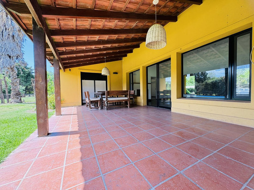 Increible Casa Country Los Alamos Ibarlucea