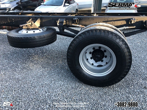 Imagem 11 de 12 de Ford Cargo 1317
