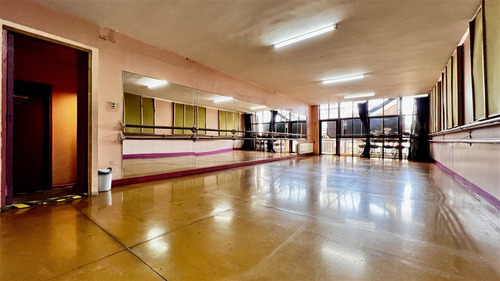 Casa Comercial En Venta En Recoleta
