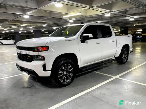 Chevrolet Silverado 4.3 V6 1500 WT Doble Cabina 4x2 At