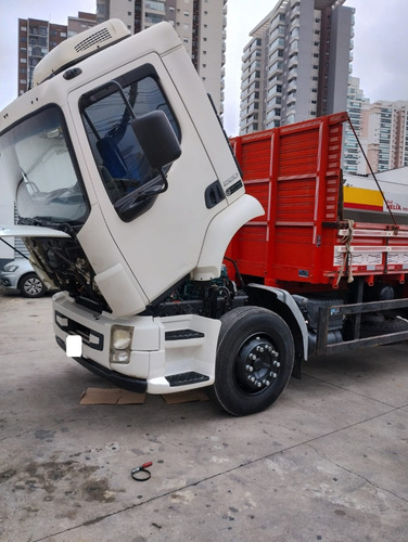 Volvo Vm 220 4x2 2013 / Carroceria 7 Metros