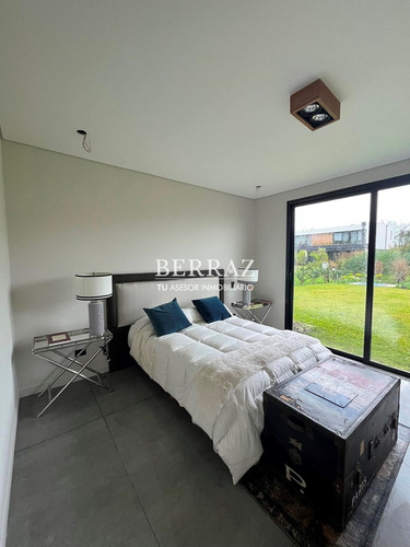 Casa En Venta En Barrio La Calesa Pilará Pilar Lote De 955 M2