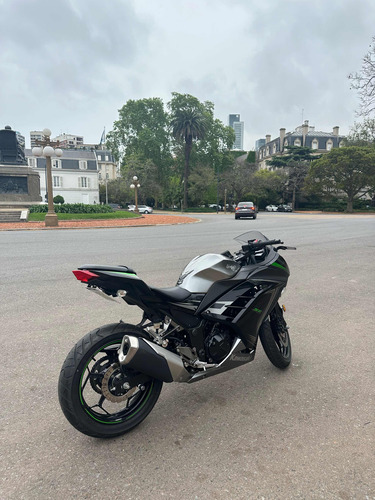 Kawasaki Ninja 300