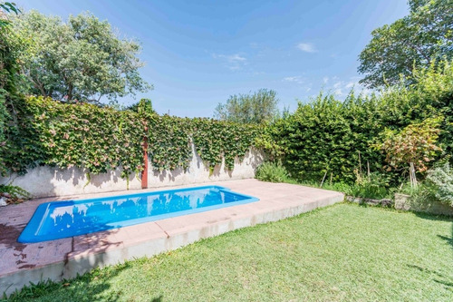 Imagen 2 de 9 de Casa Interna Con Pileta, Quincho Y Parquizado Liquido