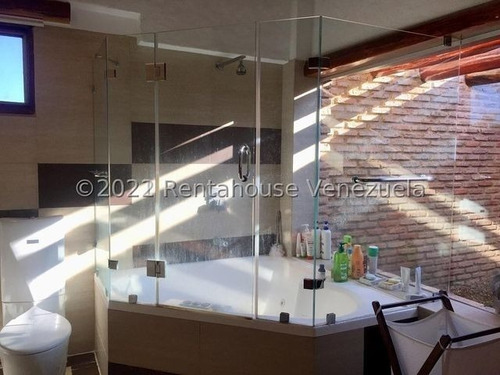 Imagen 19 de 30 de Mayerling Gonzalez Bm Vende Casa La Lagunita Country Club Mls #23-5183