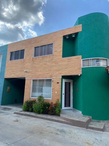 Imagen 2 de 22 de Fernando Guerrero Vende Townhouse En Res. Pozo Esmeralda, San Diego Foth-338