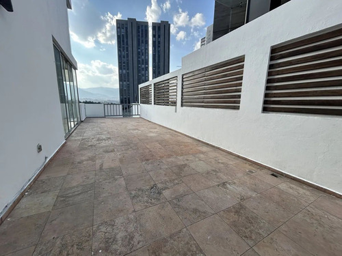 ¡vive Con Estilo En Interlomas! Renta Increíble Casa