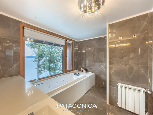 Venta- Unica E Impactante, Casa 5 Amb, Costa De Lago C/amenities, Villa La Angostura