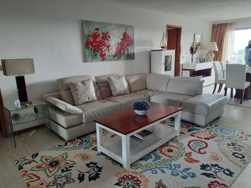 Imagen 1 de 21 de Apartamento Reciclado En Edificio Dormar No Se Lo Pierda! - Punta Del Este Roosevelt