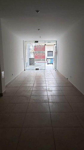 Local Comercial En Alquiler , Alberdi