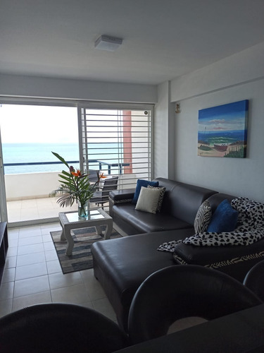Imagen 2 de 12 de Comodo Apartamento Para Alquiler Vacacional Lecheria Frente A Playa Lido R. Mar De Leva
