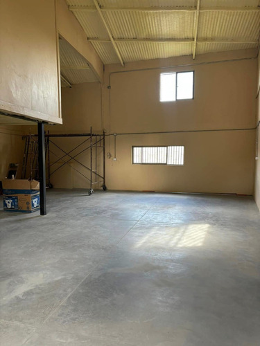 Bodega Comercial En Arriendo, 100 Mt2 Concepción