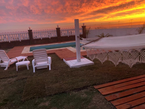 Imagen 2 de 23 de Casa En Alquiler Sobre La Playa Con Piscina Mínimo 2 Días