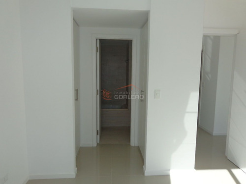 Imagen 18 de 30 de Venta De Apartamento En Mansa, Punta Del Este - Sin Muebles