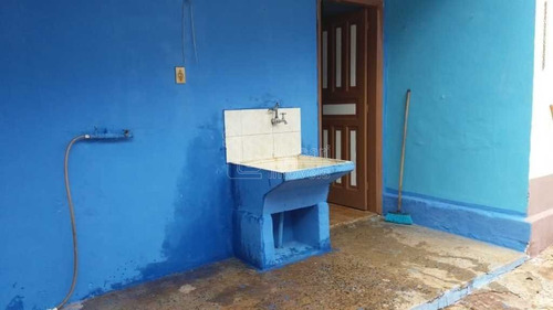 Imagem 5 de 6 de Venda De Casas / Padrão Na Cidade De Araraquara 9828