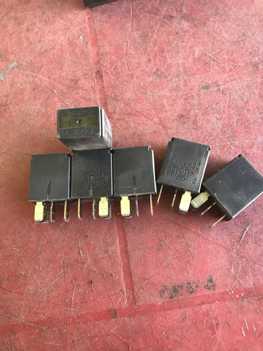 F57b 14b192 Aa Relay De Caja Fusibles Ford Varios Autos (Usado)