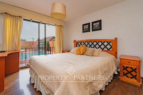Venta De Casa Con Excelente Ubicación Y Conexión A...