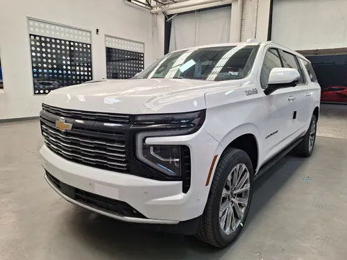 Chevrolet Suburban 6.2 V8 High Country At