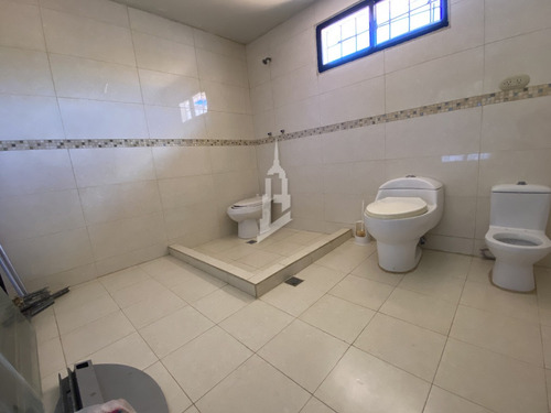Casa En Alquiler Ubicada En El Sector Las Querencias