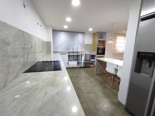 Imagen 4 de 14 de Cas En Venta En El Parral Adriana Atienzo 04144194178