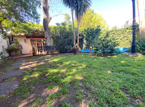 Venta Casa Hurlingham Iglesia 4 Dorm Jardín Quincho Pileta