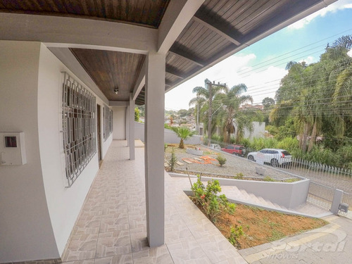 Casa Alvenaria Bairro Da Velha, Pronta Para Financiar, Com 2 Suites Mais 2 Dormitórios , Sala, Cozinha, A. Serviço, Garagem, Mais Uma Moradia Nos Fundos Independente Com Sala Cozinha Quarto Banhei