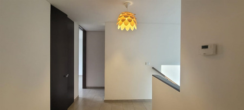 Casa En Arriendo De 5 Dorm. El Arrayan