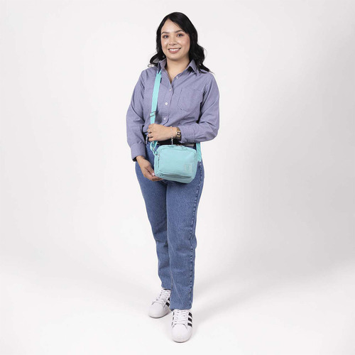 Crossbody Chenson 1818 Turquesa Zilp Impermeable 1866551-t Acabado De Los Herrajes Níquel Diseño De La Tela Liso