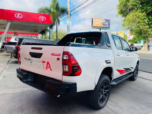 Imagen 2 de 14 de Toyota Hilux Revo 2022