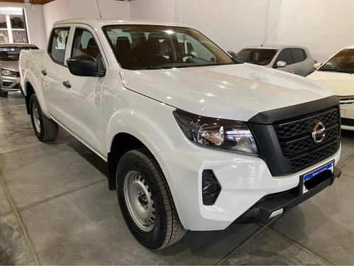 Imagen 2 de 17 de Nissan Frontier 2022 2.3 S Cd 4x2 Mt
