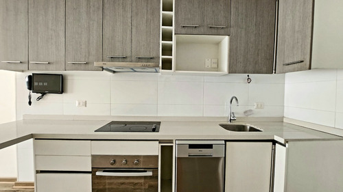 Vende Triplex En Providencia, Excelente Inversión