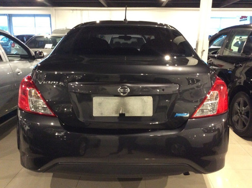 Nissan Versa 1.6 2015