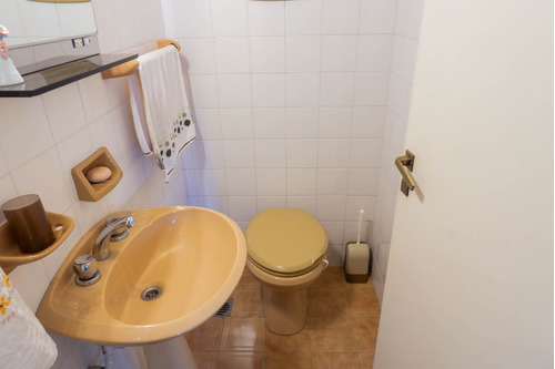 Imagen 13 de 22 de 4 Ambientes, Luminoso, Ventilado, Baño Y Toilette