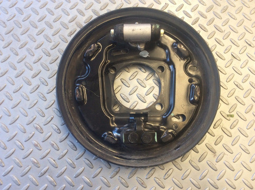 Tolva Porta Balatas Trasera Derecha Toyota Corolla 03-08 Oem