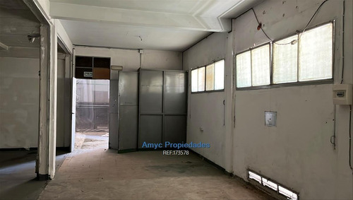 Imagen 10 de 14 de A Mts 3 Cruces, Impecable 2 Depositos ,logistica, Oficinas